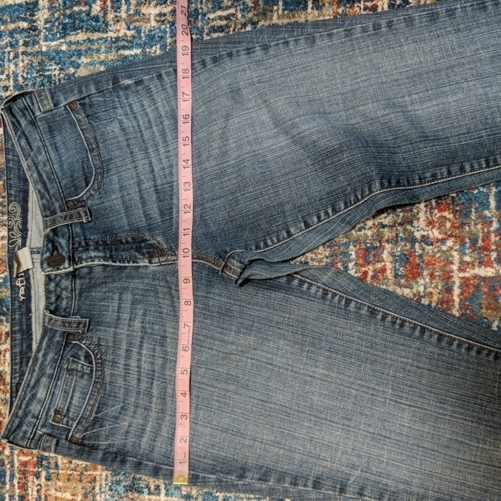 Refuge Junior's Cuffed Straight Leg Jeans Size 11 - Picture 8 of 11